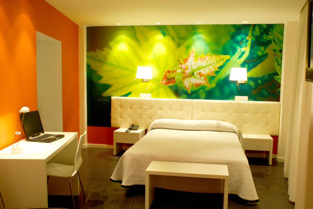 Hotel Sonsierra 2*